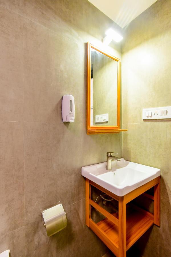 Hotel Revaa Kolkata