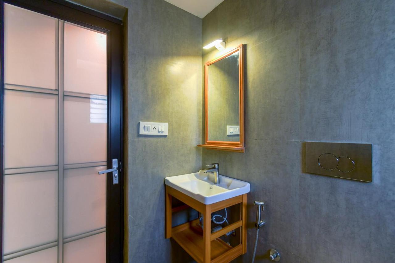 Hotel Revaa Kolkata